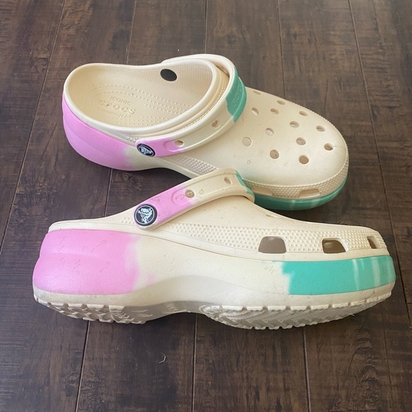 Crocs Classic Platform Ombre Clogs - Picture 13 of 13